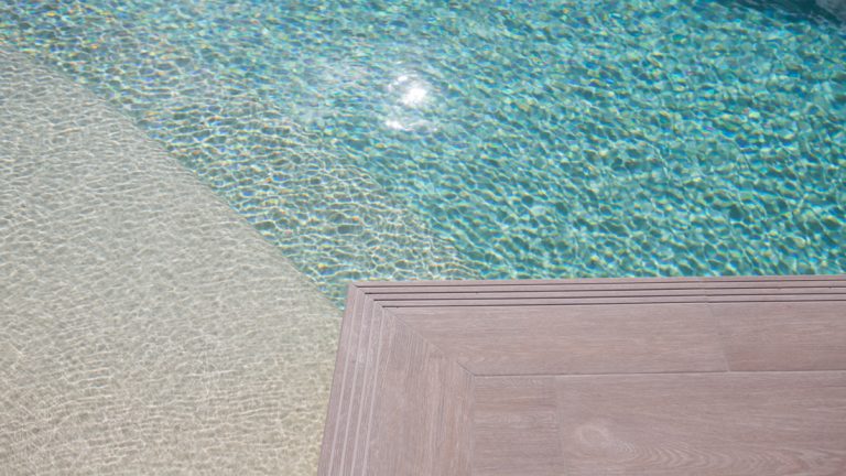 exterierovy exkluzivny interierovy bazen na mieru foliovy betonovy folia sand ALKORPLAN touch RENOLIT relaxc bazen na klúč
