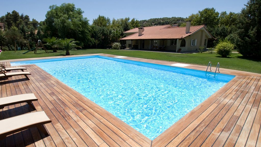 Exkluzívny exteriérový bazén na mieru - v prevedení bazénová fólia LIGHT BLUE 3D ALKORPLAN2000 touch v exkluzívnom dizajne, bledomodrá farba fólie, bledomodrá voda